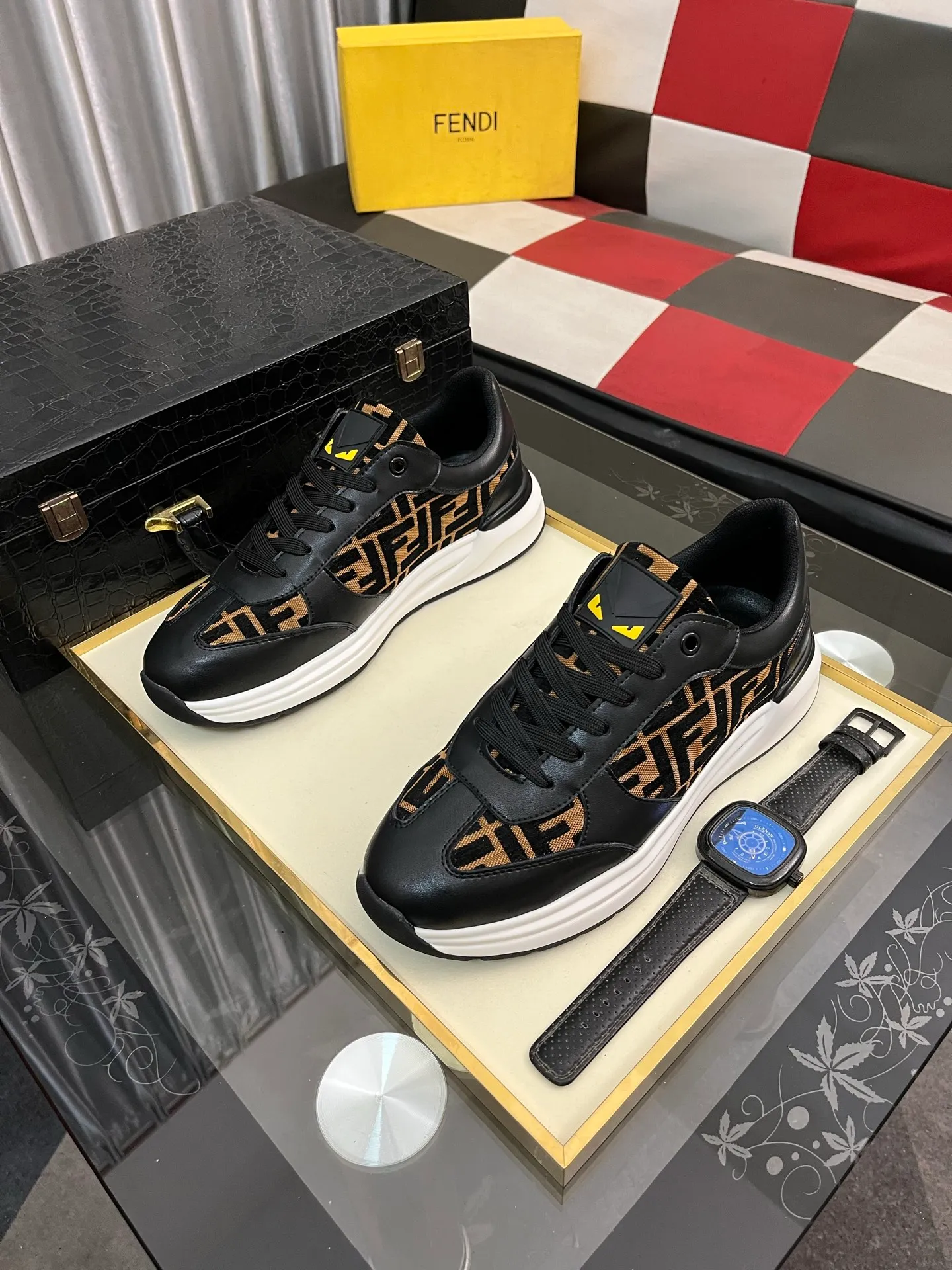 Men's Men's Shoes💰438⌚️⌚️[Fendi] Fendi's latest casual shoes for men! Available at counters simultaneously! A one-to-one replica of the original. All imported official website one-to-one cowhide fabric. The interior is made of top-grade sheepskin, and the original factory-supplied rubber outsole is used. Leading new fashion concepts. Matching code: 38-44. 2️⃣ colors available